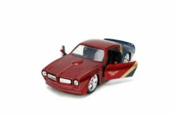 DC Comics Hollywood Rides 1:32 - Wonder Woman Med 1972 Pontiac Firebird -EXTRA-LEKER Butikk 253253009 w 15 259748 h62090134